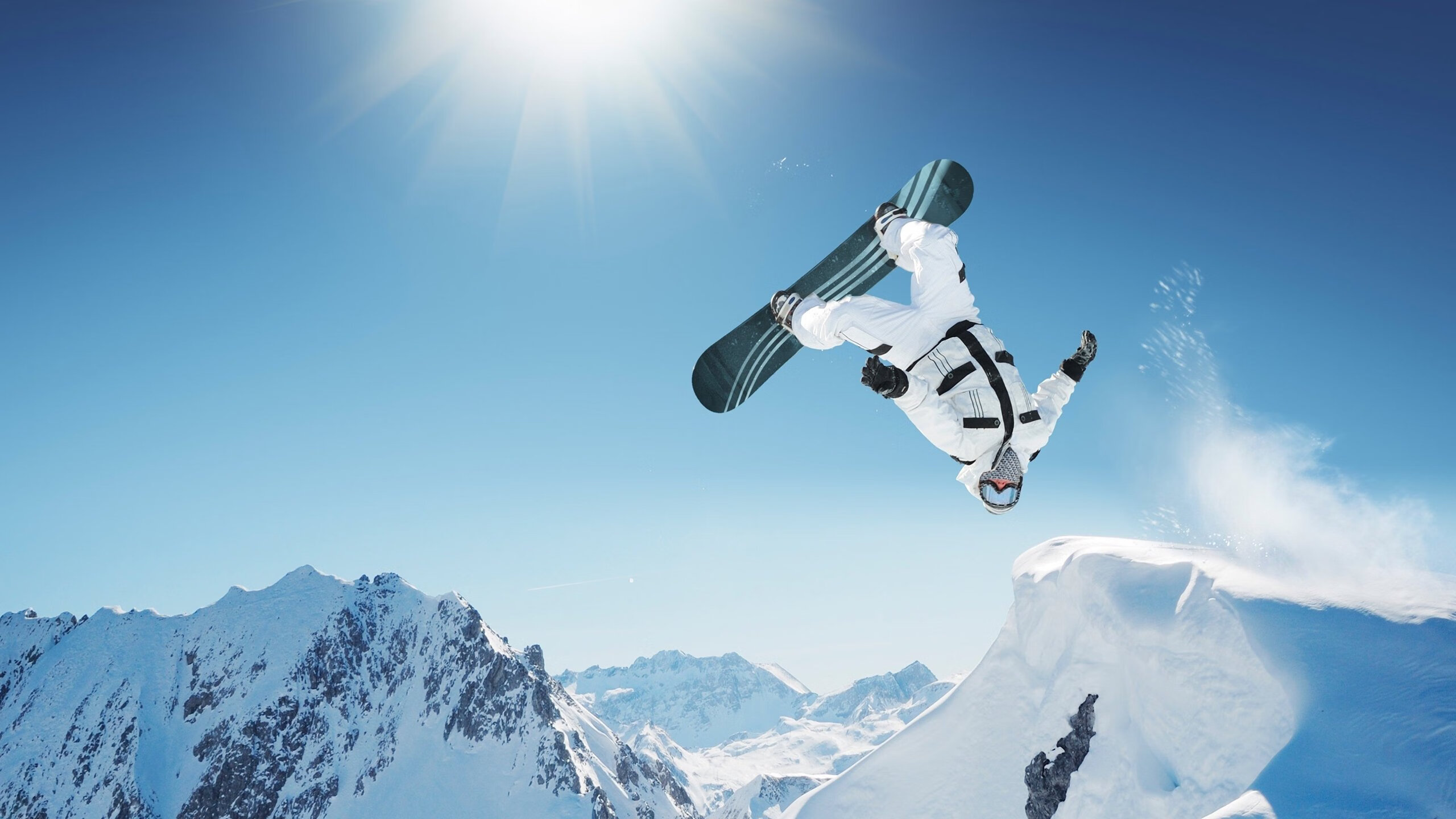 绿茵场与乒乓台的双重奏,德国队战术完胜瑞典,梁靖崑高光时刻闪耀国际赛场